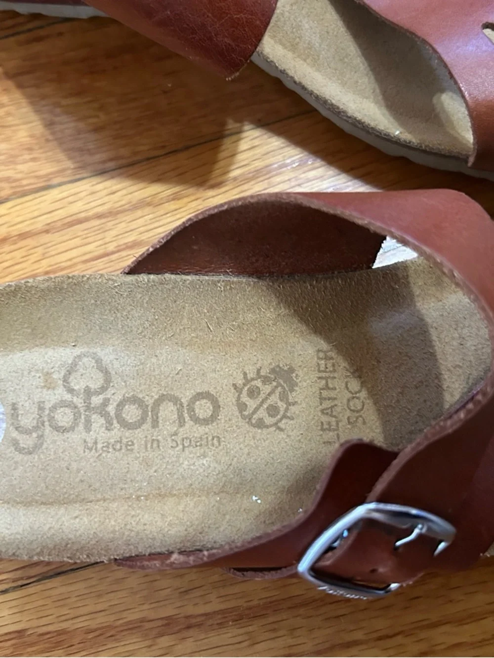 Yokono Brown Saddle Leather Comfort Toe Loop Strap Beach Sandals Women's Sz 9